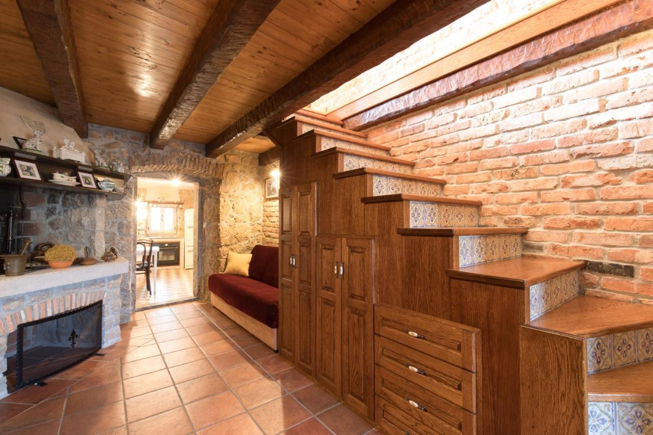 Holiday Home Bozanic เวอร์บนิค ภายนอก รูปภาพ
