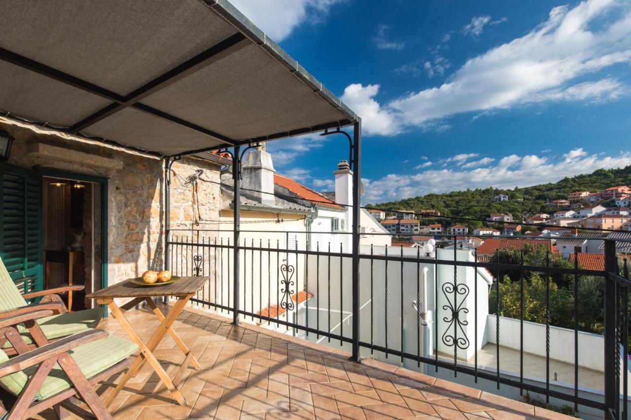 Holiday Home Bozanic เวอร์บนิค ภายนอก รูปภาพ