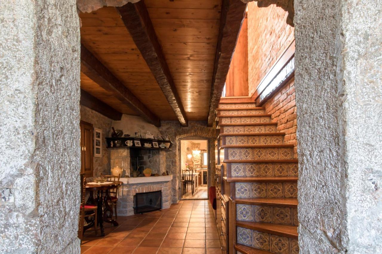 Holiday Home Bozanic เวอร์บนิค ภายนอก รูปภาพ