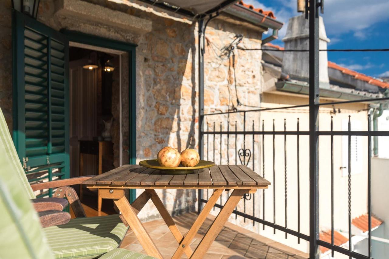 Holiday Home Bozanic เวอร์บนิค ภายนอก รูปภาพ